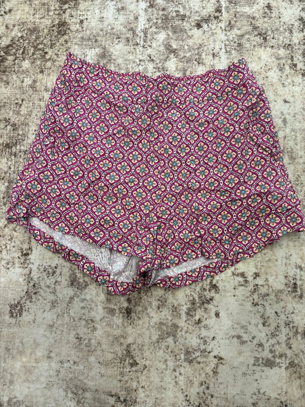 Old Navy High-Rise Playa Shorts Large Pink Boho Tile Printed Rayon